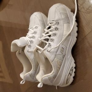 Sketchers ladies sneakers.